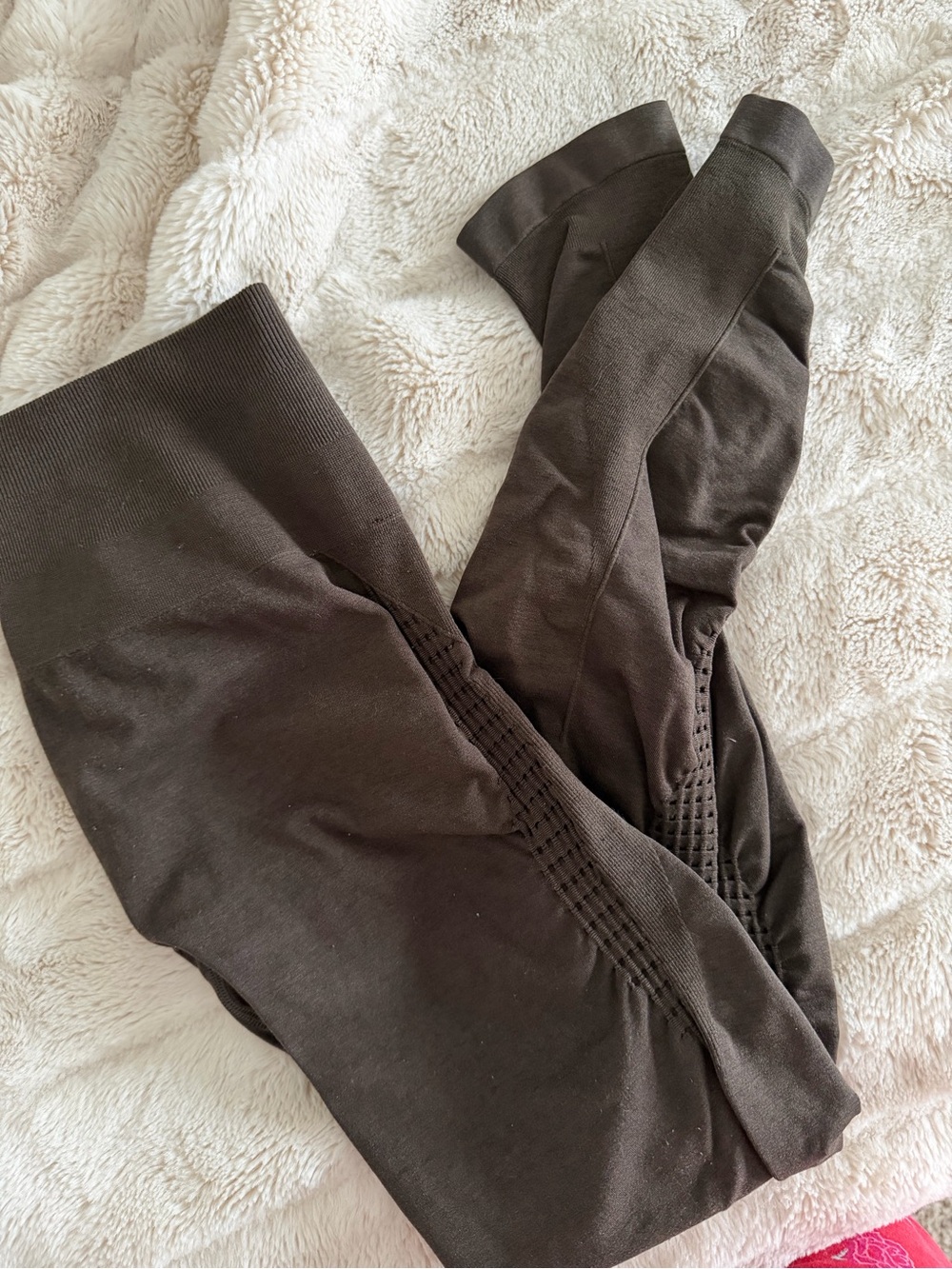 Alphalete Dark Brown Leggings with Waffle Knit Details and Scrunch-Small